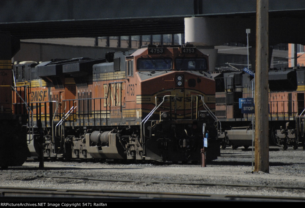 BNSF 4753 - Roster